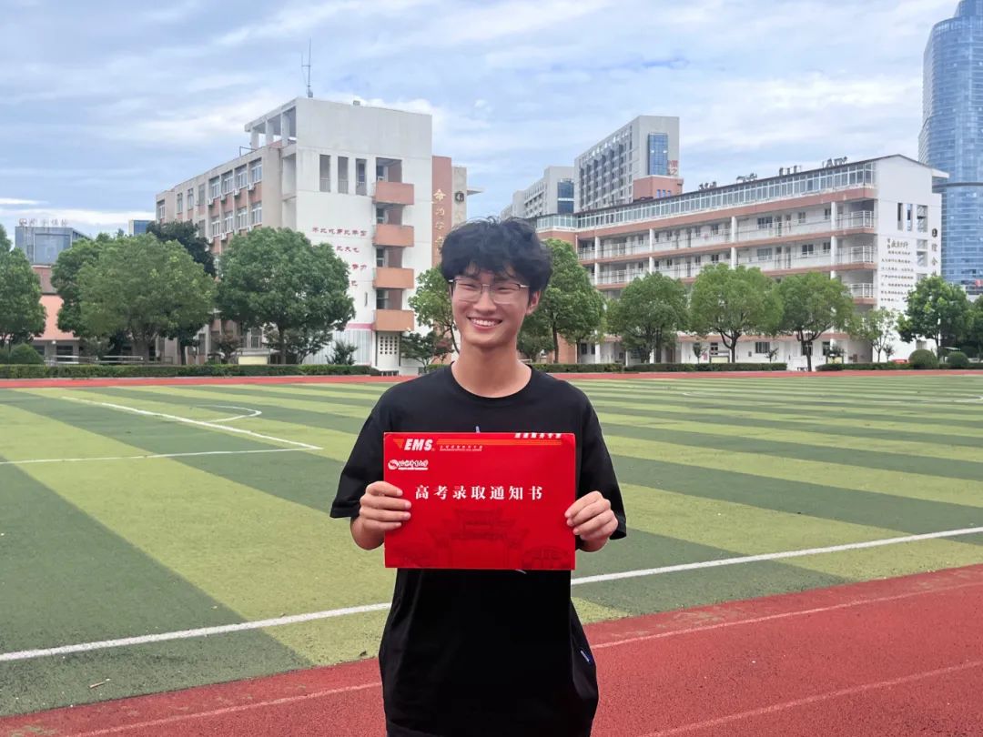 开箱啦！来听听收到录取通知书的他们怎么说